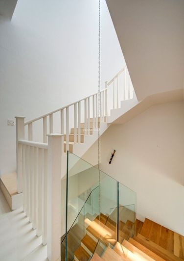 Image No.20-4 Bed Property for sale
