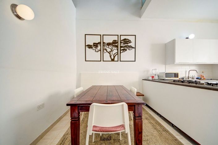 Image No.8-4 Bed Property for sale