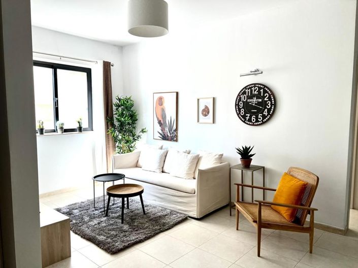 Image No.7-1 Bed Property for sale