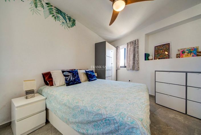 Image No.20-2 Bed Property for sale