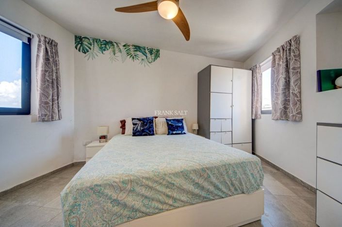 Image No.22-2 Bed Property for sale