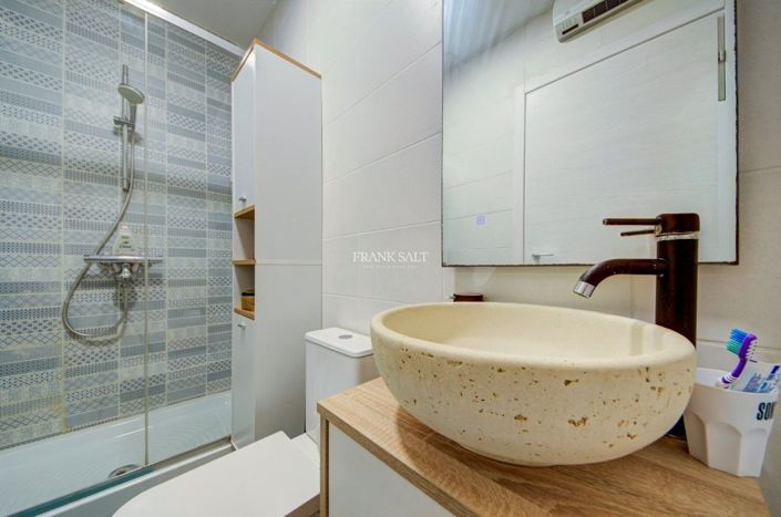Image No.26-2 Bed Property for sale