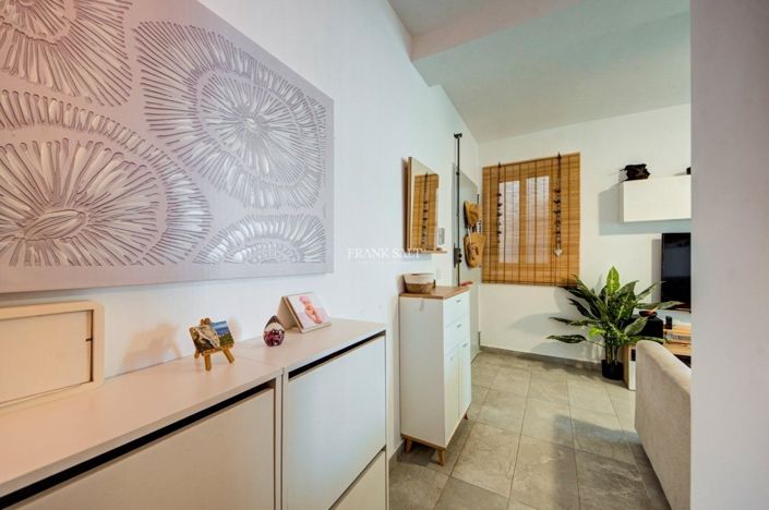 Image No.7-2 Bed Property for sale