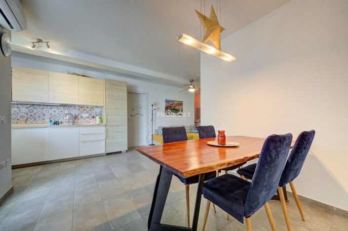Image No.10-2 Bed Property for sale