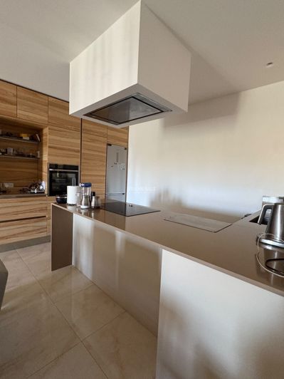 Image No.4-3 Bed Property for sale