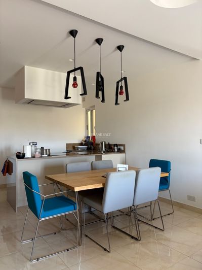 Image No.5-3 Bed Property for sale