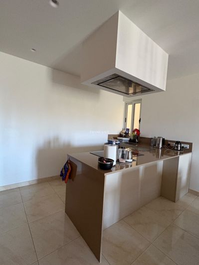 Image No.7-3 Bed Property for sale