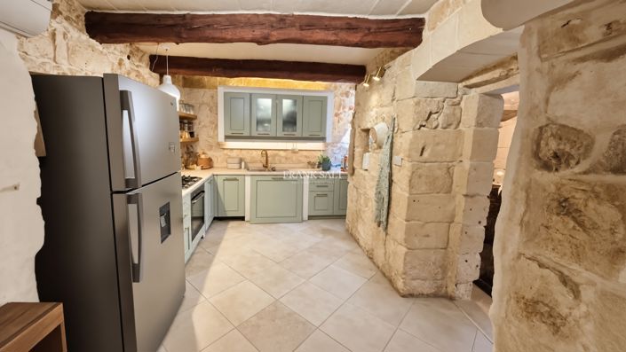 Image No.5-3 Bed Property for sale