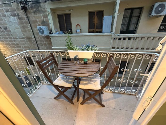 Image No.6-2 Bed Property for sale