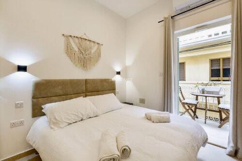 Image No.8-2 Bed Property for sale