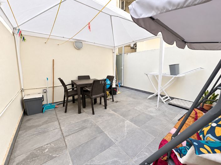 Image No.10-3 Bed Property for sale