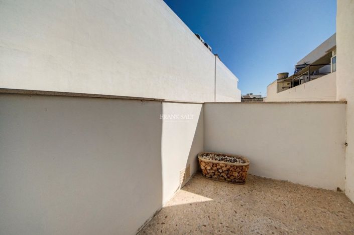 Image No.20-3 Bed Property for sale