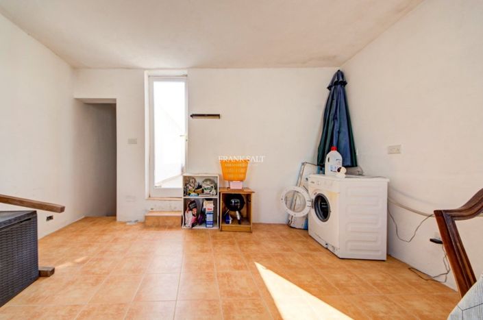 Image No.25-3 Bed Property for sale