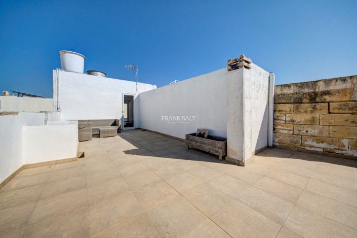 Image No.27-3 Bed Property for sale
