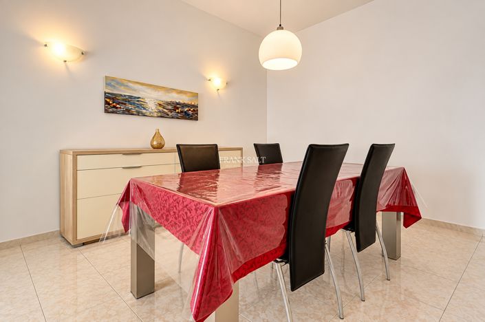 Image No.33-3 Bed Property for sale