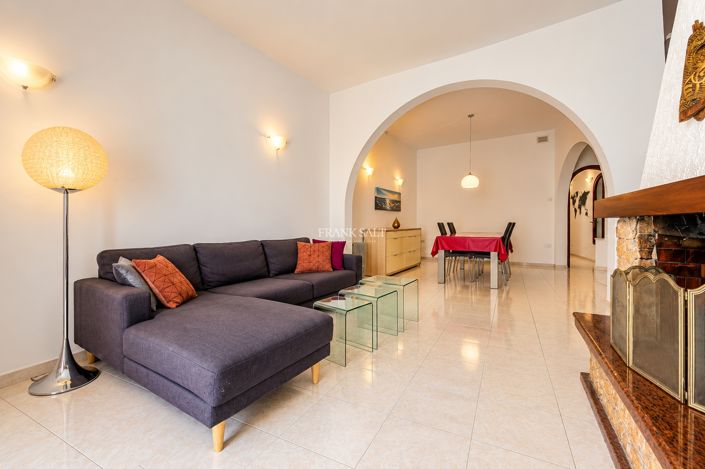 Image No.34-3 Bed Property for sale