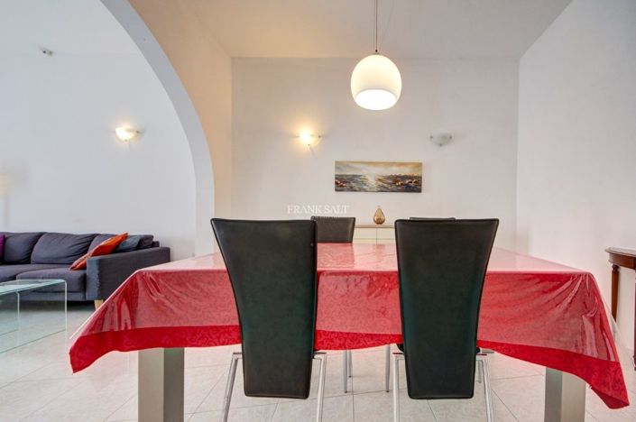 Image No.4-3 Bed Property for sale