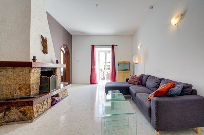 Image No.5-3 Bed Property for sale