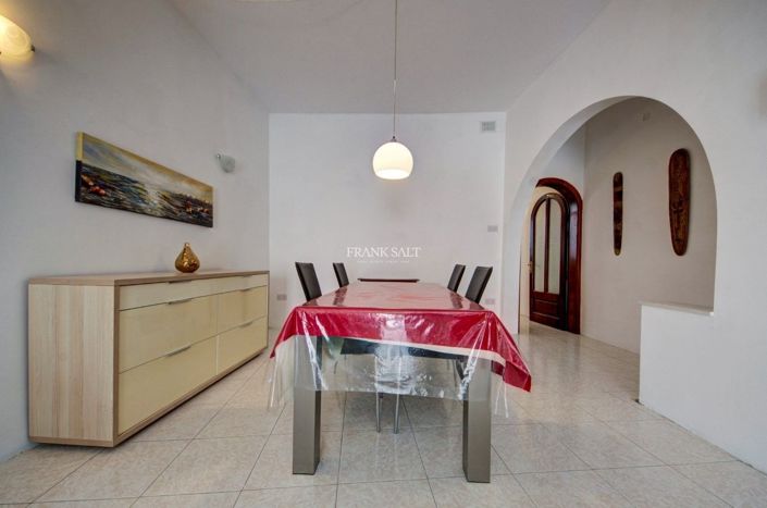 Image No.8-3 Bed Property for sale