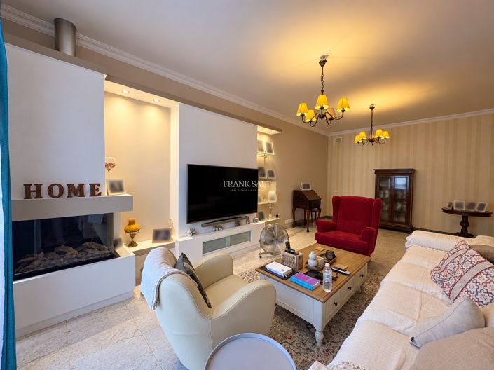 Image No.3-5 Bed Property for sale