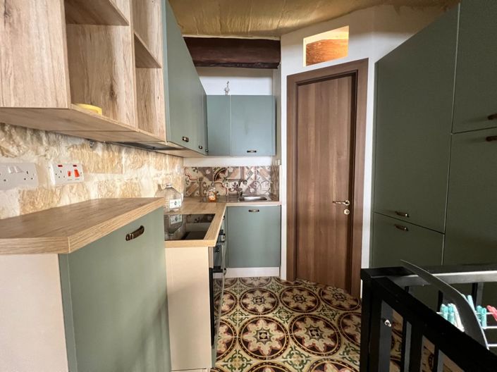 Image No.7-1 Bed Property for sale