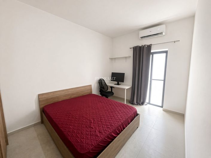 Image No.5-3 Bed Property for sale