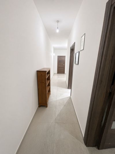 Image No.8-3 Bed Property for sale