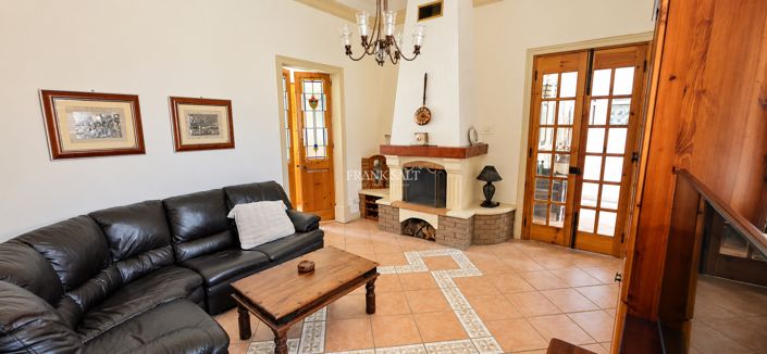 Image No.2-3 Bed Property for sale