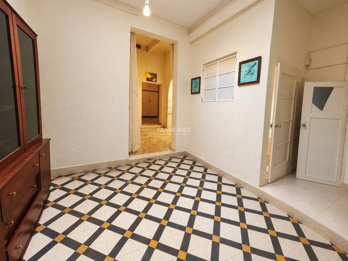 Image No.7-2 Bed Property for sale
