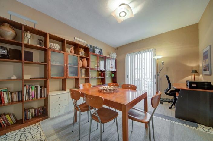 Image No.3-3 Bed Property for sale