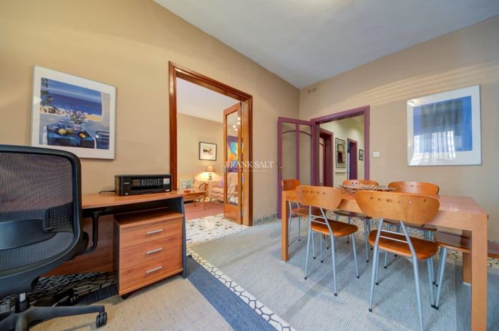 Image No.5-3 Bed Property for sale