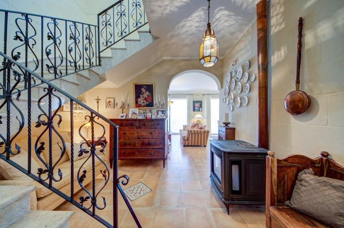 Image No.30-3 Bed Property for sale