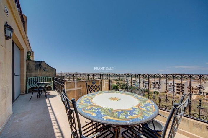 Image No.37-3 Bed Property for sale
