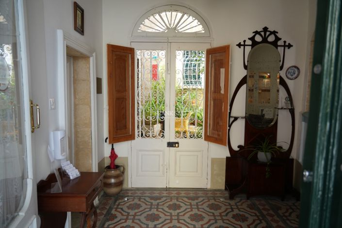 Image No.2-7 Bed Property for sale
