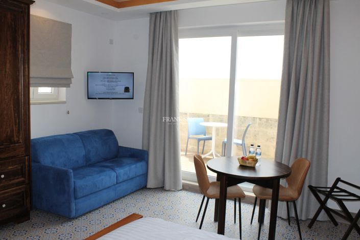 Image No.4-7 Bed Property for sale