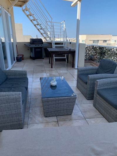 Image No.3-3 Bed Property for sale