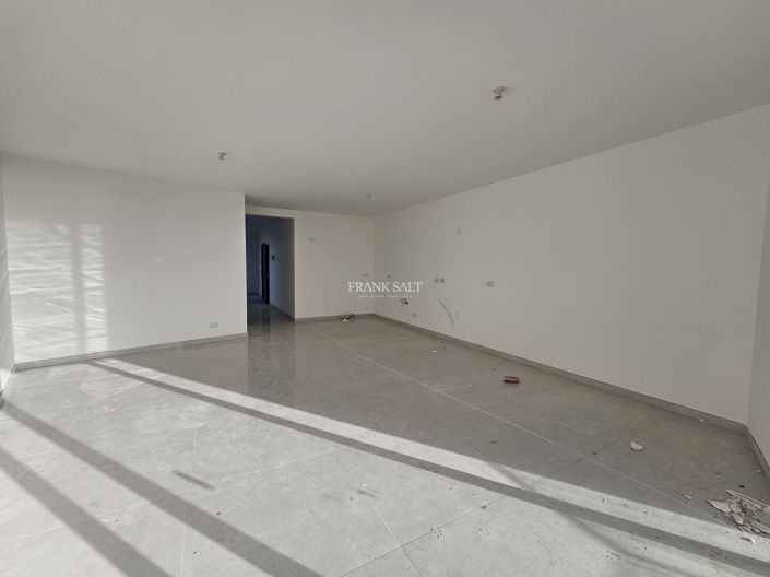 Image No.13-3 Bed Property for sale