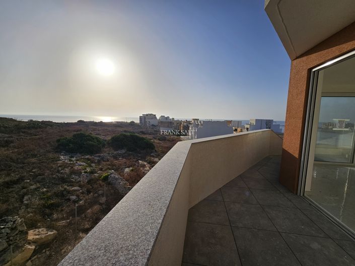 Image No.14-3 Bed Property for sale