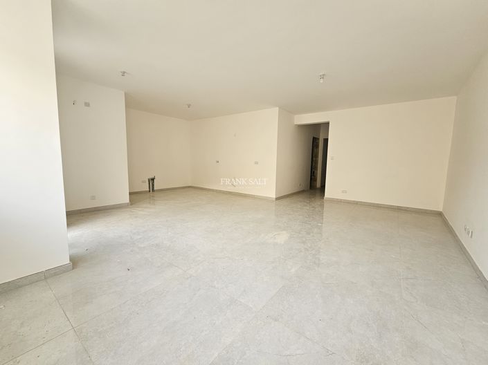 Image No.7-3 Bed Property for sale