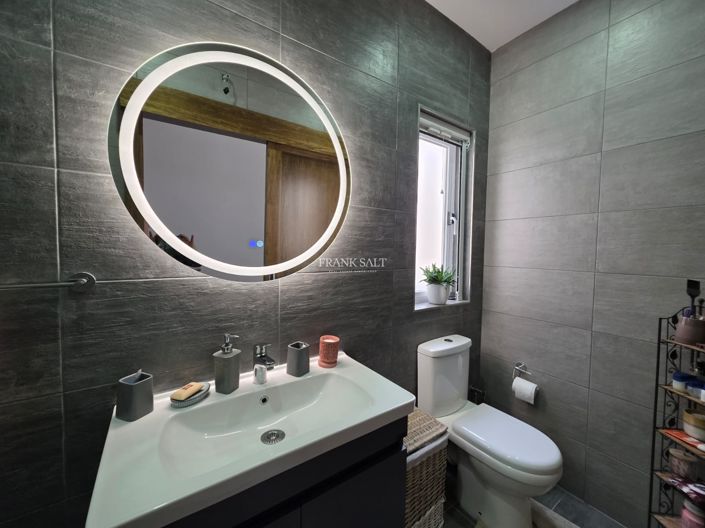 Image No.5-2 Bed Property for sale
