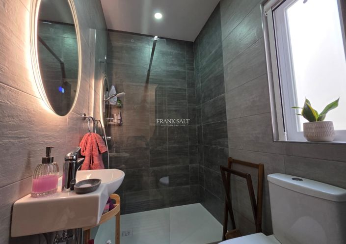 Image No.7-2 Bed Property for sale