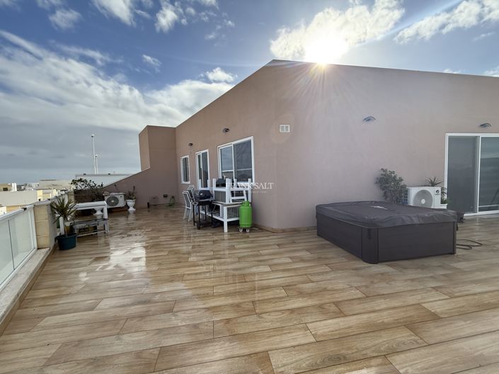 Image No.2-2 Bed Property for sale