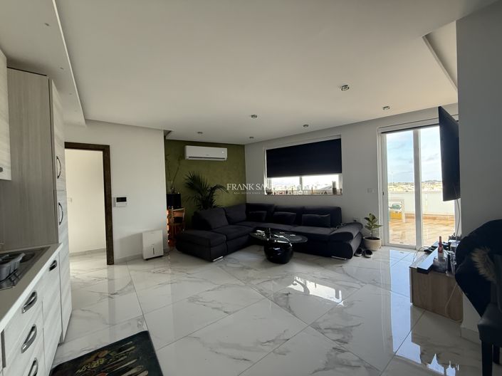 Image No.6-2 Bed Property for sale