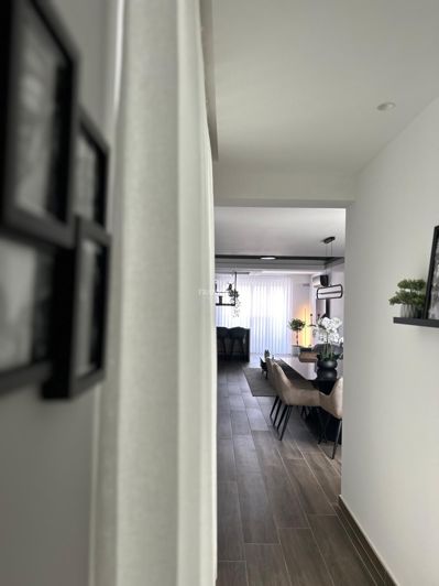 Image No.5-3 Bed Property for sale