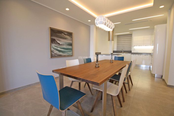 Image No.4-3 Bed Property for sale