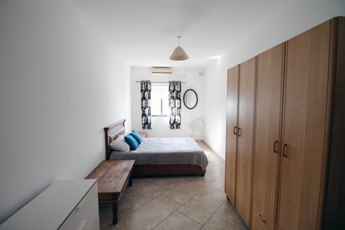 Image No.9-2 Bed Property for sale