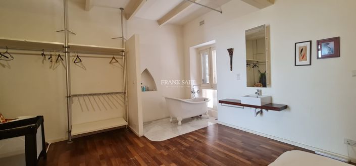 Image No.4-2 Bed Property for sale