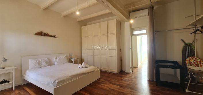 Image No.7-2 Bed Property for sale