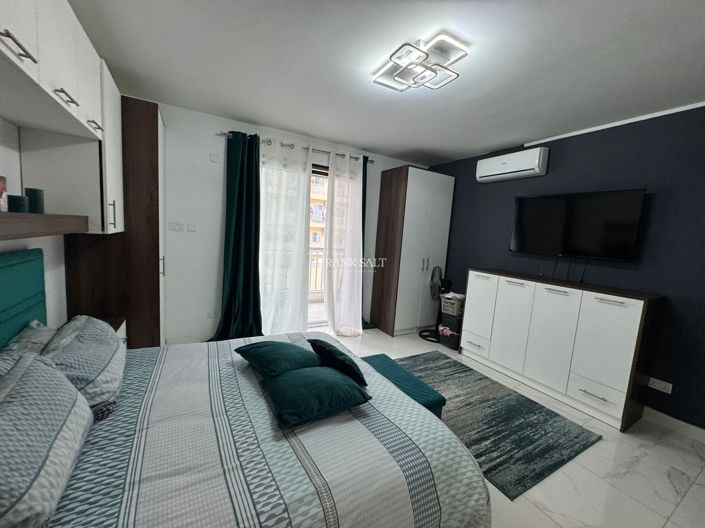 Image No.8-3 Bed Property for sale