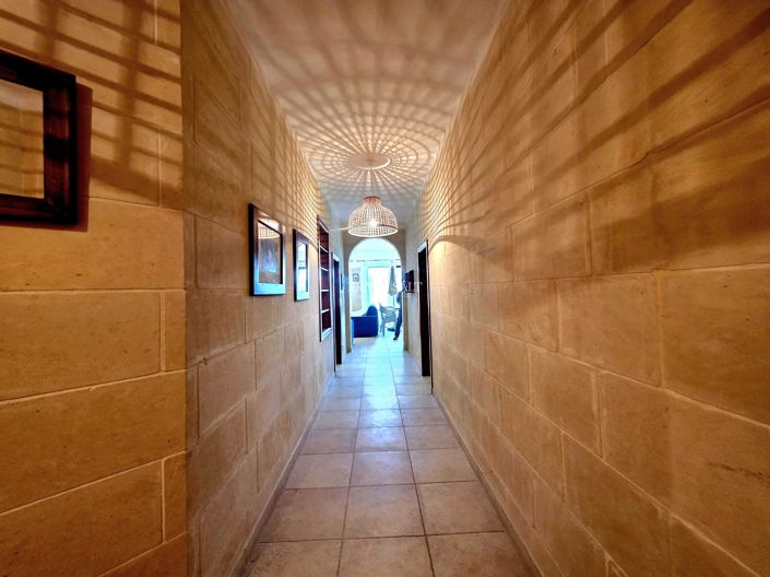 Image No.6-2 Bed Property for sale